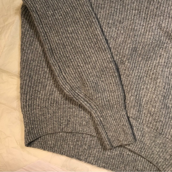 H&M Sweater - Picture 3 of 3